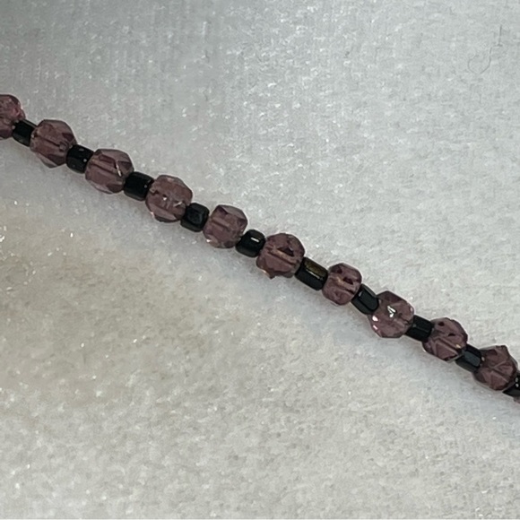 Vintage Victorian Amethyst Hand Cut Glass Choker - Picture 6 of 10